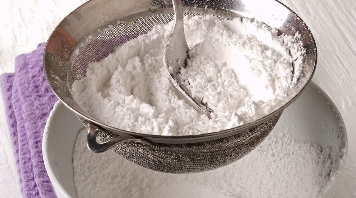 zucchero a velo in un colino