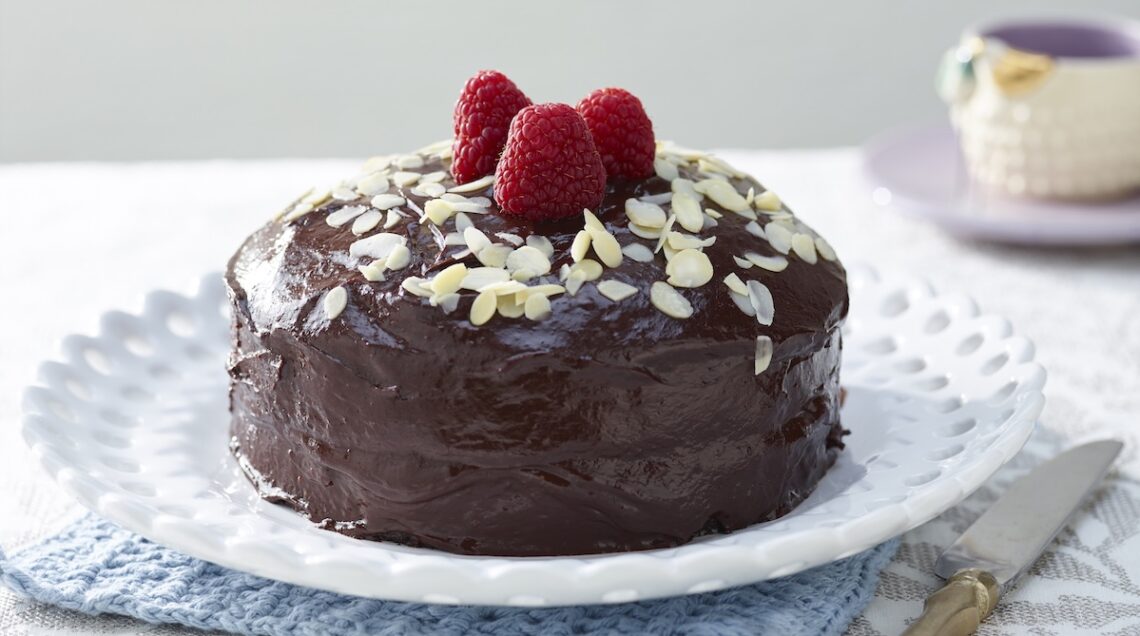 Torta al cioccolato glassata