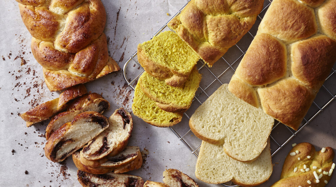 trecce dolci e salate su tavolo