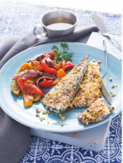 Sgombro croccante al pecorino con peperoni al balsamico