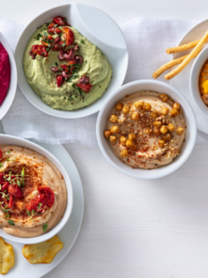hummus di ceci, piselli, lenticchie, carote, barbabietola