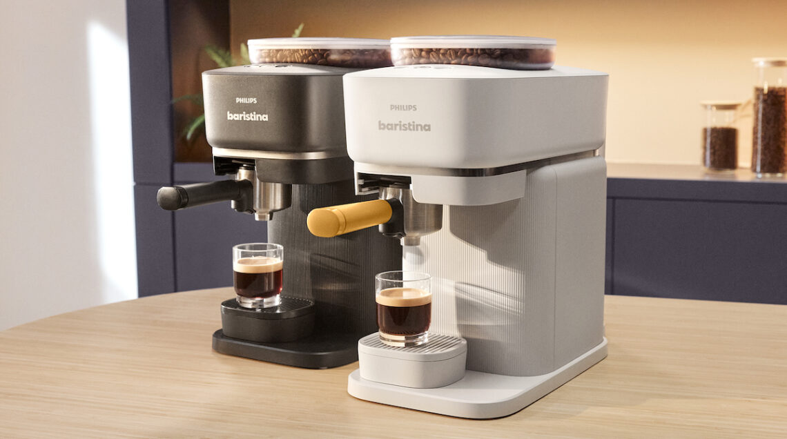 due macchine per l'espresso Baristina Philips nera e bianca su bancone