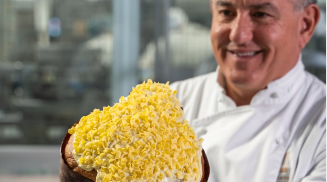 Sal De Riso presenta la colomba ricoperta di cioccolato bianco