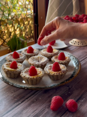 tartellette integrali con lamponi e crema