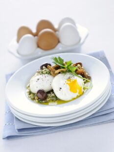 uova in camicia con salsa di capperi