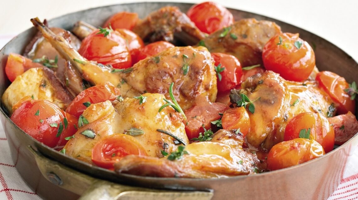 coniglio con pomodorini in tegame