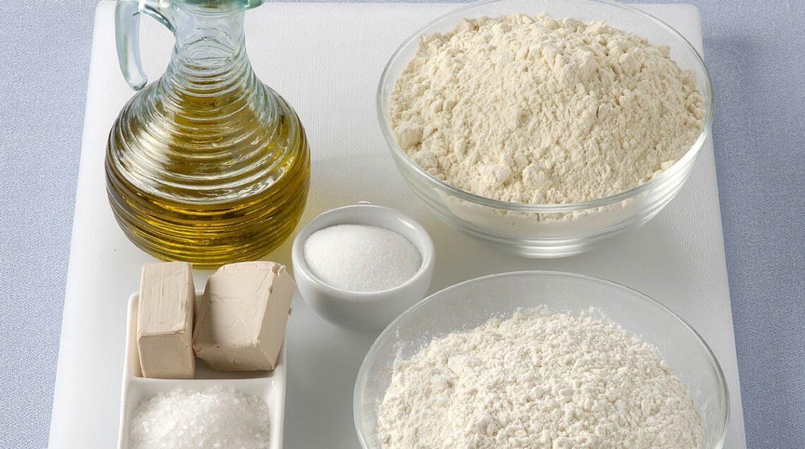 olio, farina, sale e lievito