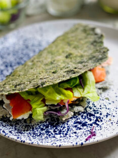 piadina agli spinaci farcita con verdure