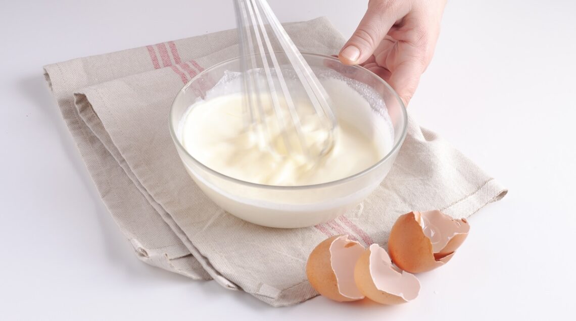 uova sbattute con la panna