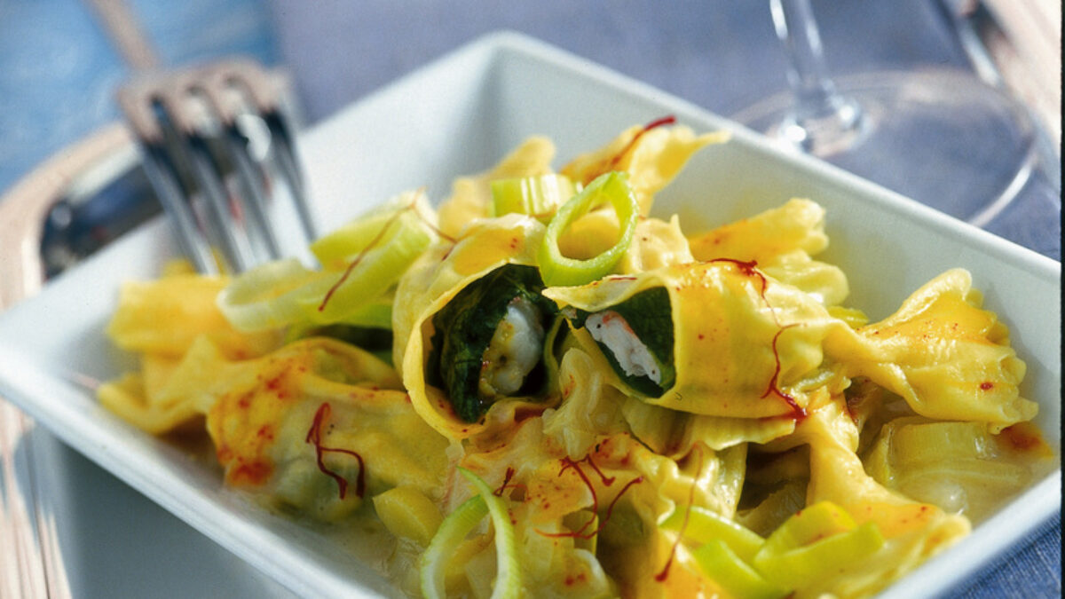 Caramelle agli scampi con salsa di porri e zafferano