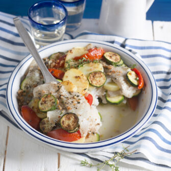 teglia di tian di platessa, patate e pomodori