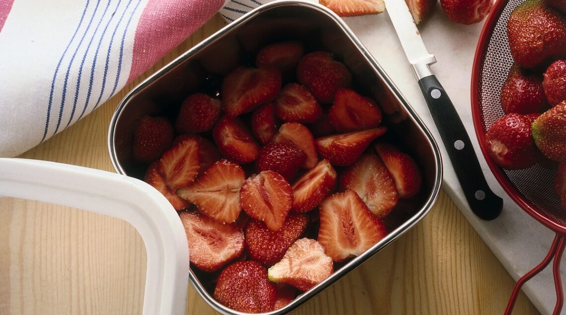 fragole nella vaschetta