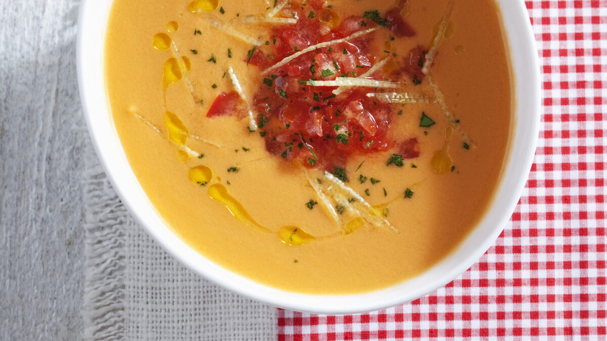 Gazpacho piccante ai pomodori rossi e verdi