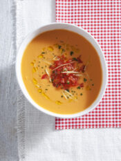 Gazpacho piccante ai pomodori rossi e verdi