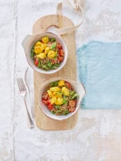 Insalata d'estate di grano saraceno e pescatrice allo zafferan
