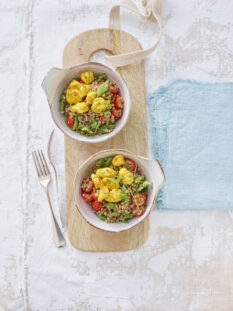 Insalata d'estate di grano saraceno e pescatrice allo zafferan