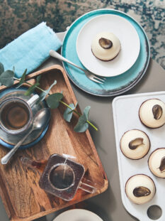 Semifreddo al caffè monoporzione con sablé al cacao
