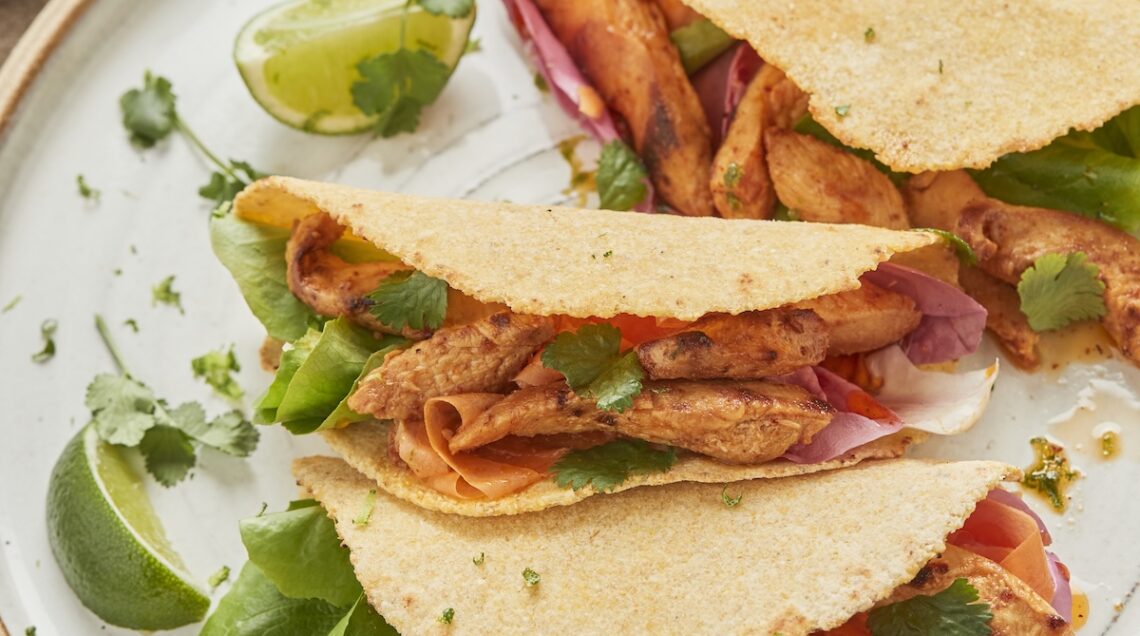 Tacos di pollo al lime e salsa piccante