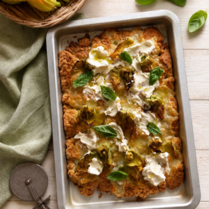 Focaccia furba con fiori di zucca e formaggio cremoso
