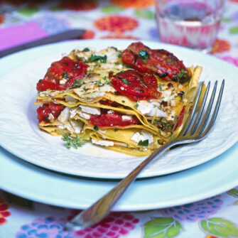 Lasagne estive con pomodorini al forno e ricotta salata
