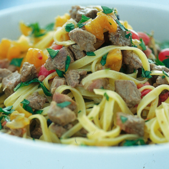 Nidi con ragù d'anatra e albicocche