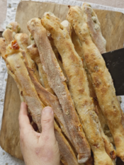 Filoncini con olive e pomodori secchi
