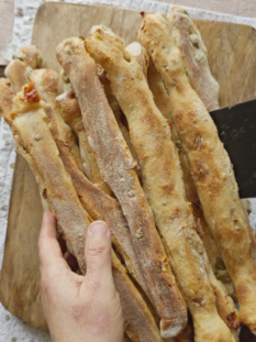 Filoncini con olive e pomodori secchi