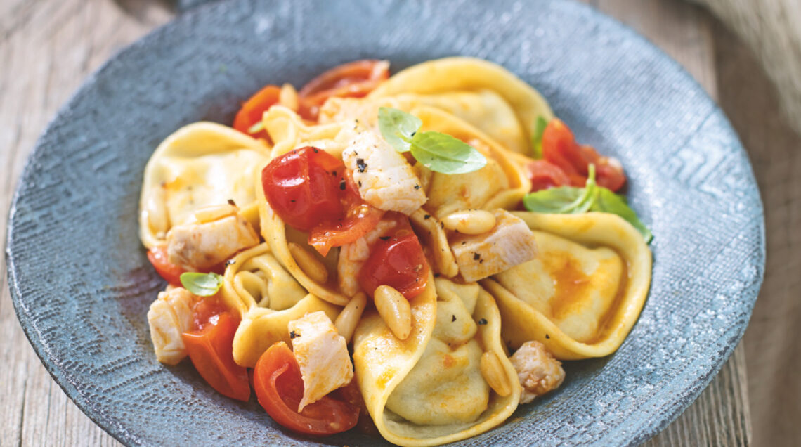 Tortelli di mare con carnia, burrata e melanzane