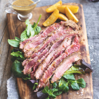 Tagliata di manzo in crosta di cereali e salsa alla senape