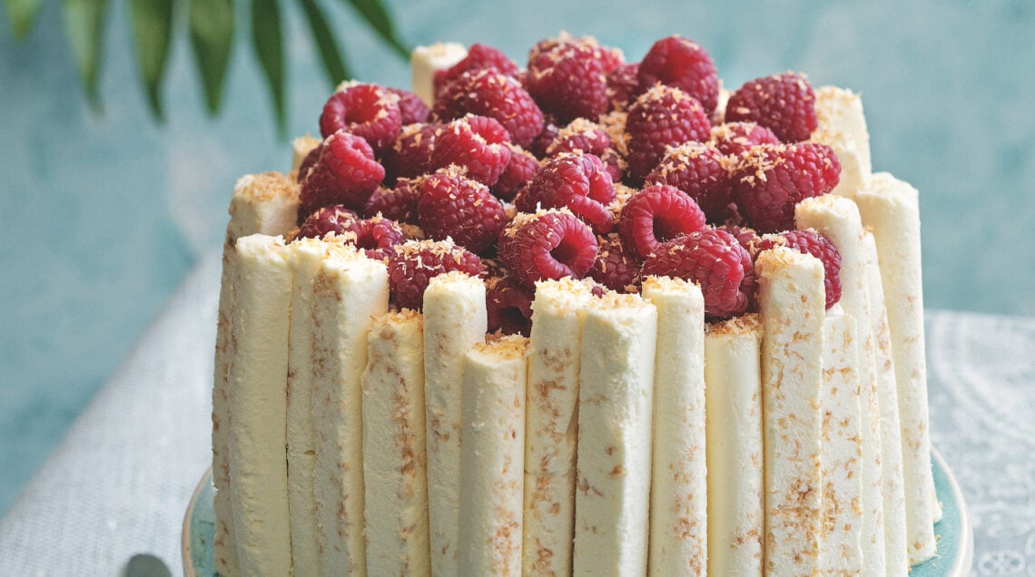 Semifreddo all'arancia e lamponi "sigari" al cocco