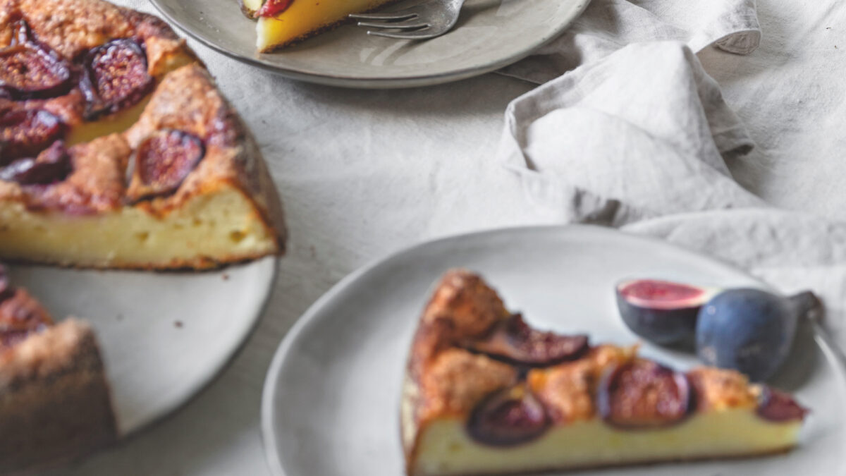 Torta con ricotta, fichi freschi e limoncello
