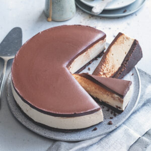 Cheesecake al mocaccino con cioccolato bianco e ganache