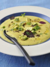 Zuppa fredda di ceci al curry e kefir