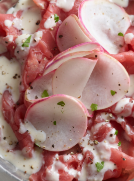Carpaccio di manzo con salsa al Grana Padano dop riserva oltre 20 mesi