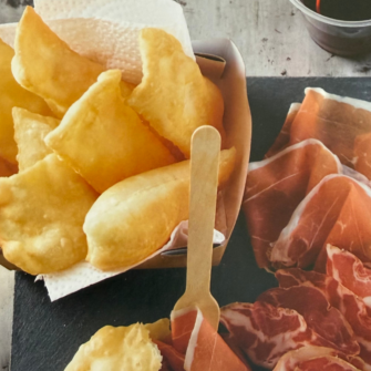 gnocco fritto con salumi