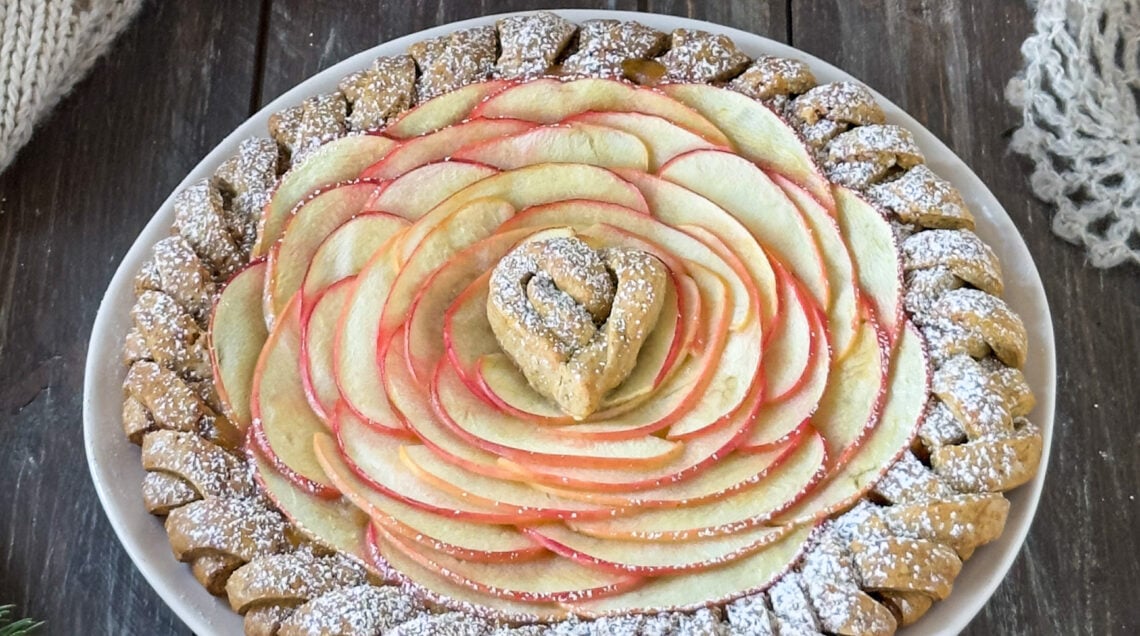 CROSTATA VEG ALLE MELE SENZA STAMPO