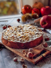 Torta di mele e nocciole