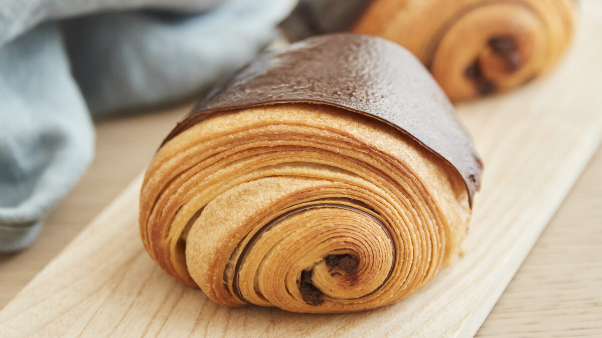 Dolci: pain au chocolat con ricca farcitura