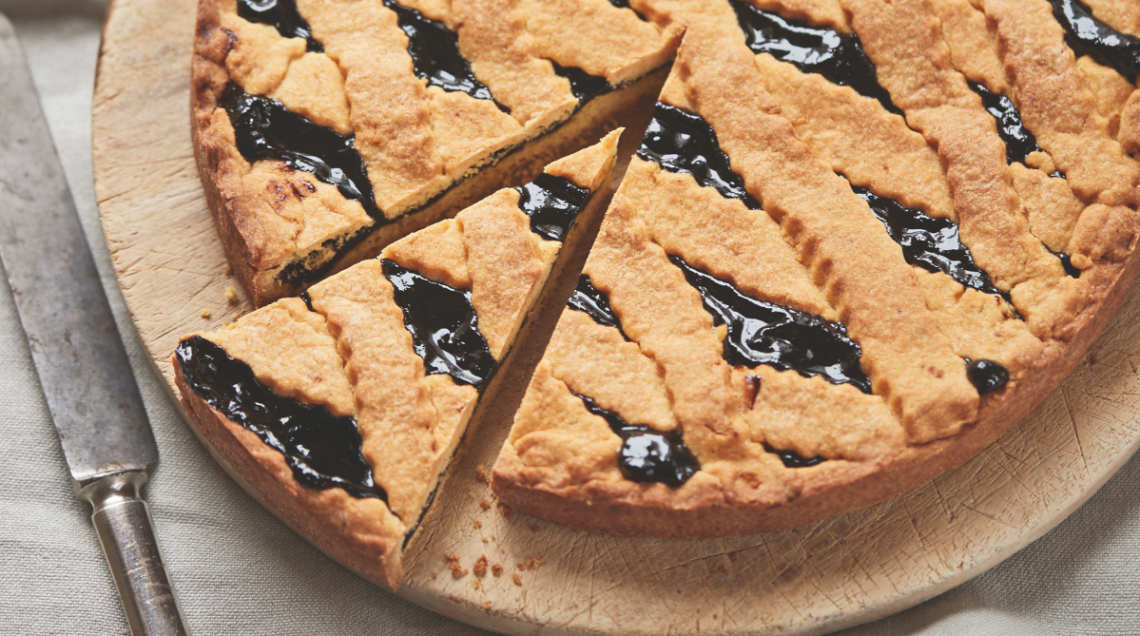 crostata con confettura di susine