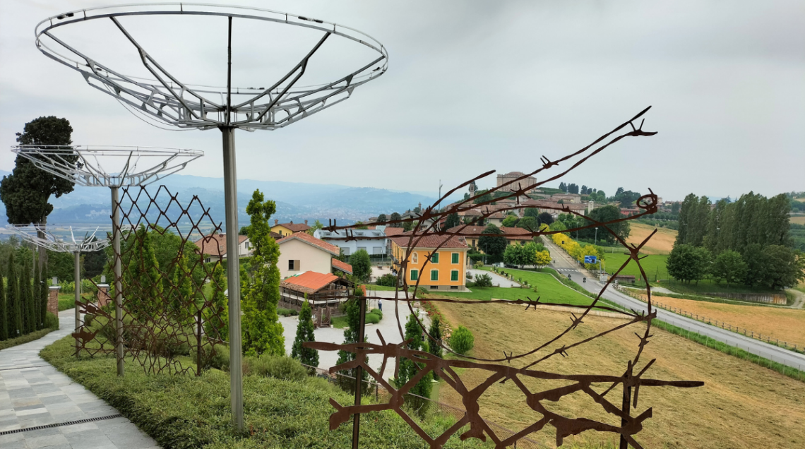 Vista dall'alto da uno scorcio di Guarene sulla natura