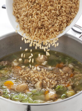 Minestrone di riso con verza e castagne