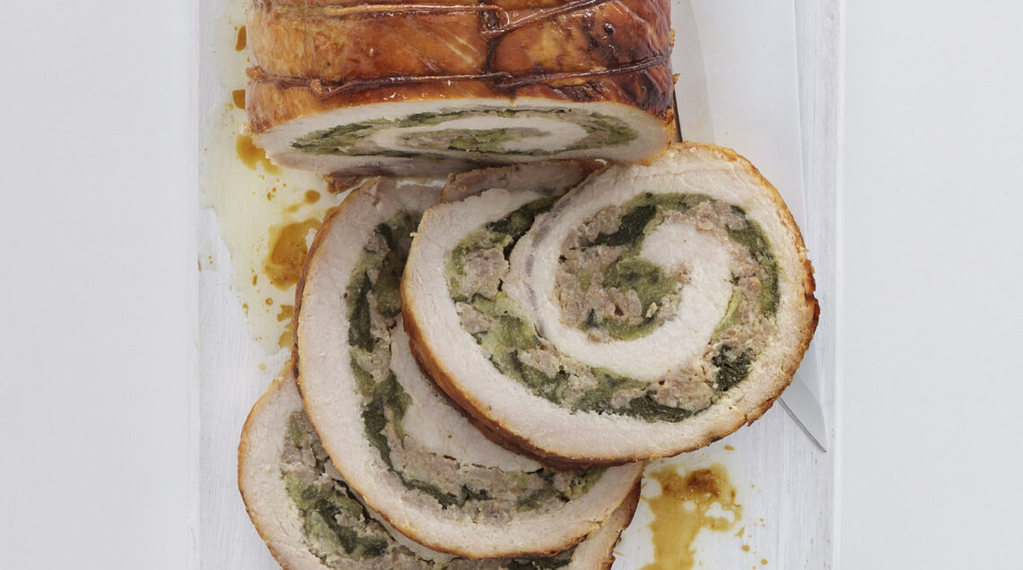 Rotolo di maiale con pecorino e cicoria piccante