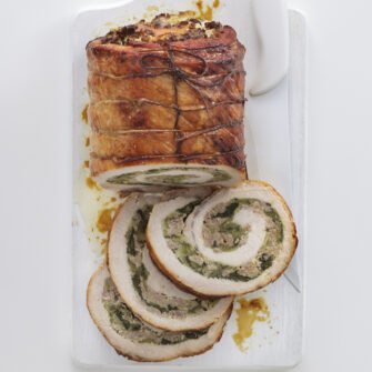 Rotolo di maiale con pecorino e cicoria piccante