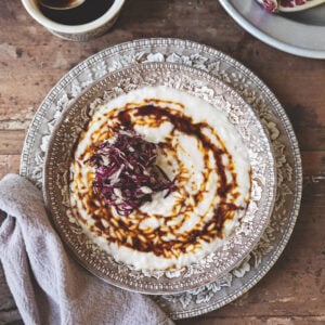 Risotto al taleggio con mosto d'uva e radicchio precoce