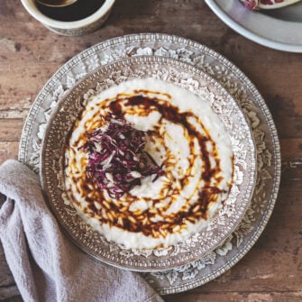 Risotto al taleggio con mosto d'uva e radicchio precoce