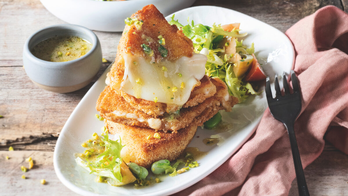 Cotolette di caciocavallo fritto ai pistacchi: veloci e chic