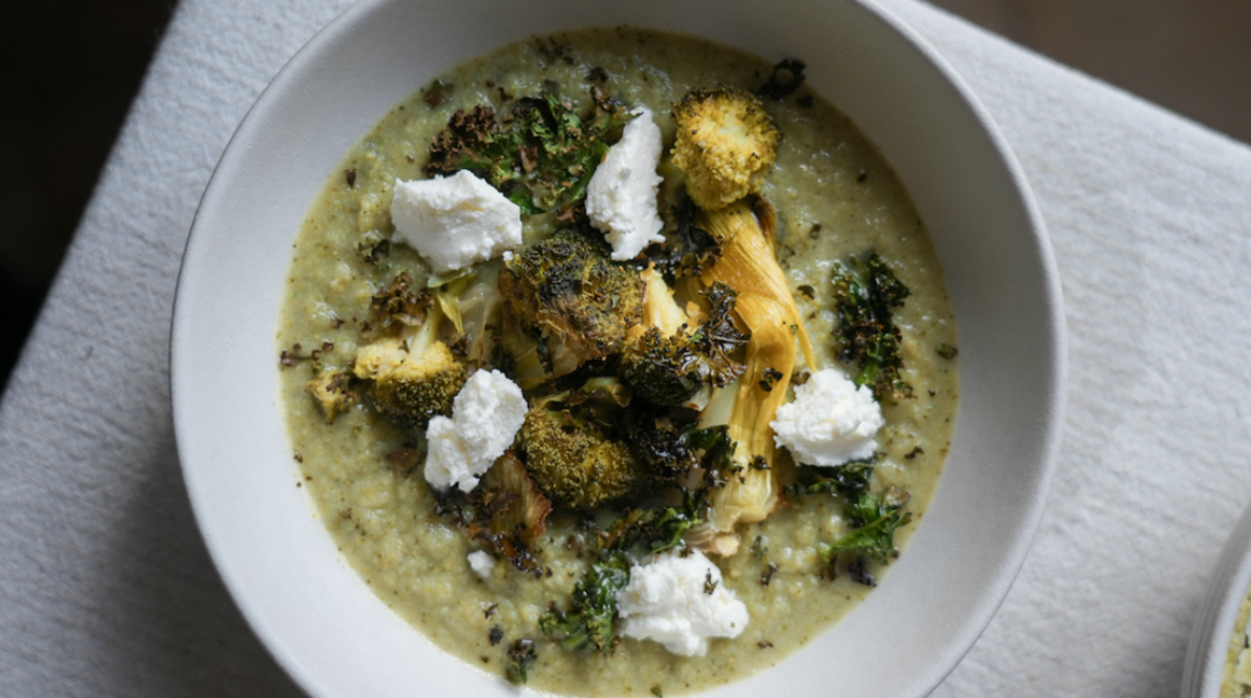 Gazpacho invernale di verdure arrostire e robiola