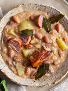 Jota triestina: la zuppa d'autunno con crauti e fagioli