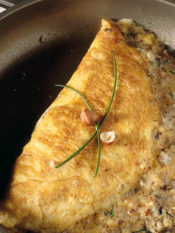 Omelette con nocciole
