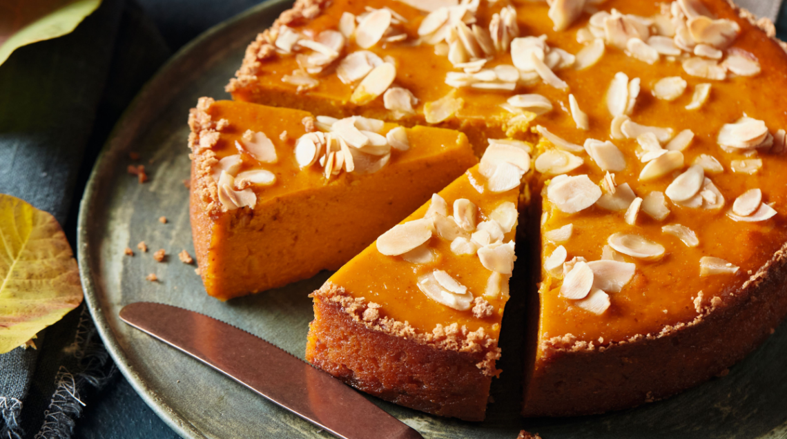 Torta alla zucca delica e polvere di amaretti